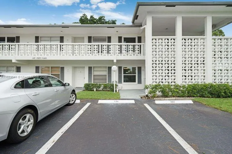 Delray Beach, Florida 33484, United States, 2 Bedrooms Bedrooms, ,2 BathroomsBathrooms,Residential,Pending,52342