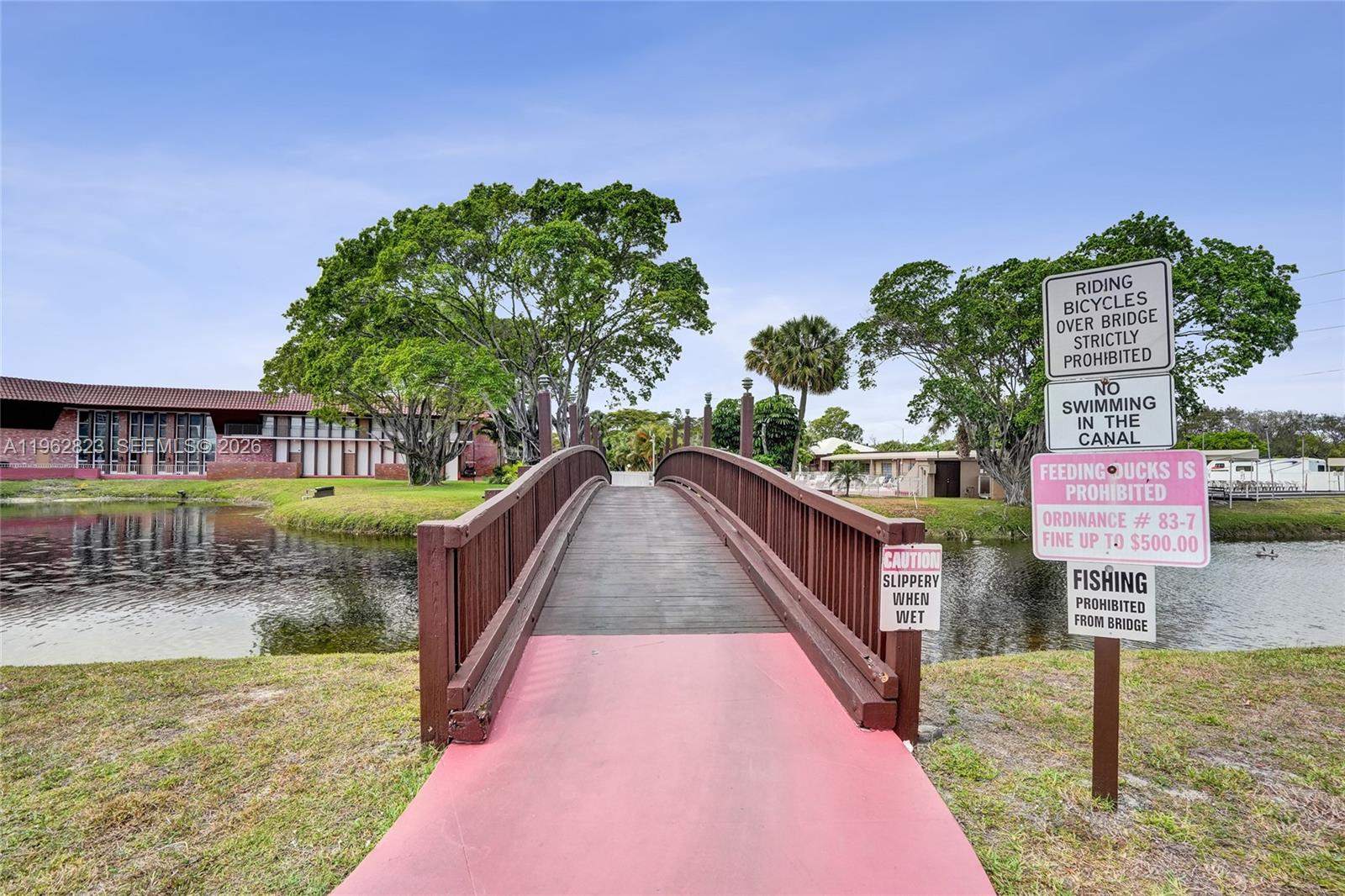 LAUDERDALE OAKS CONDO XI - Residential