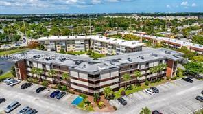LAUDERDALE OAKS CONDO XI - Residential