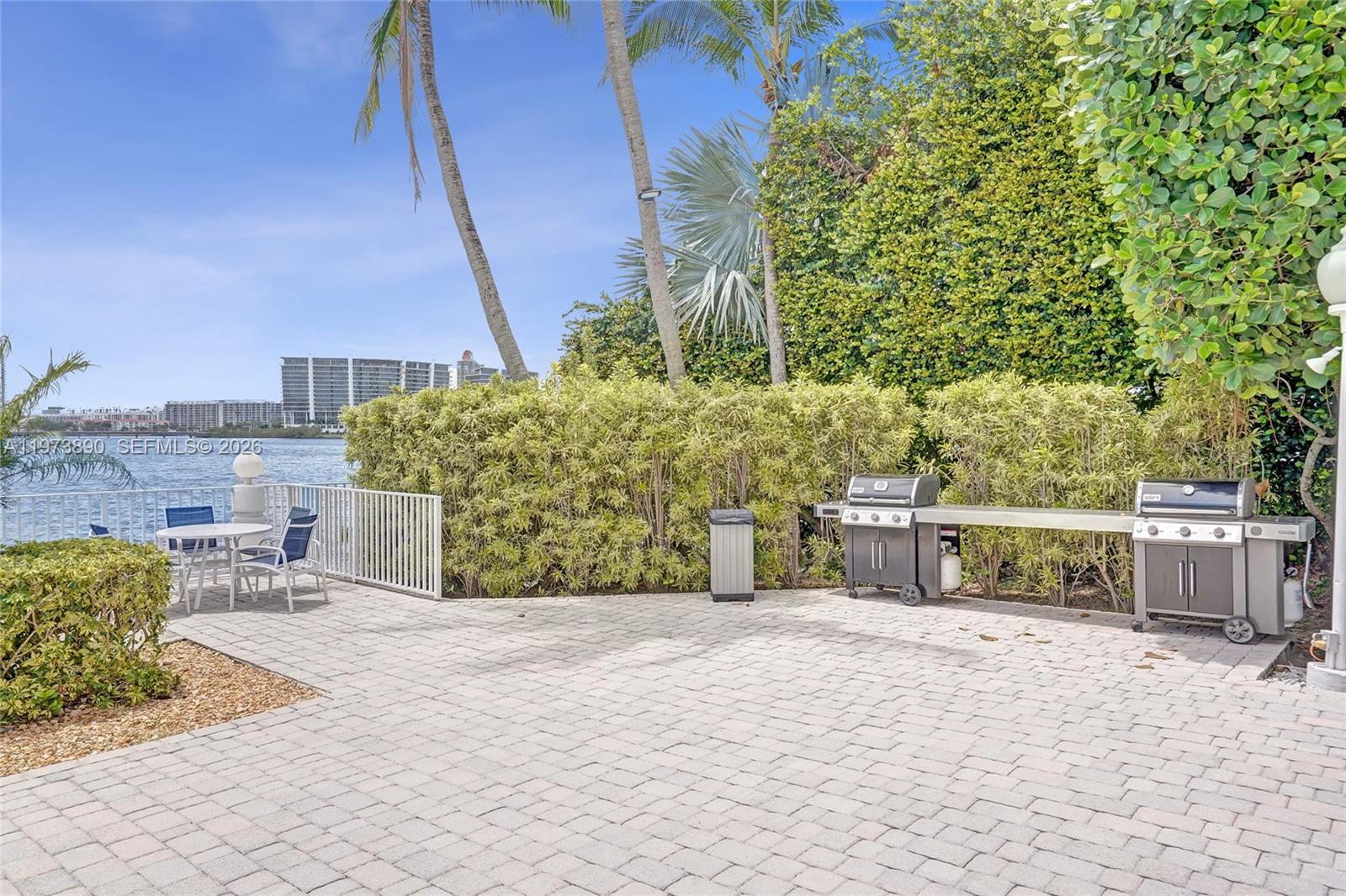 LE MAISONNEUVE CONDO - Residential