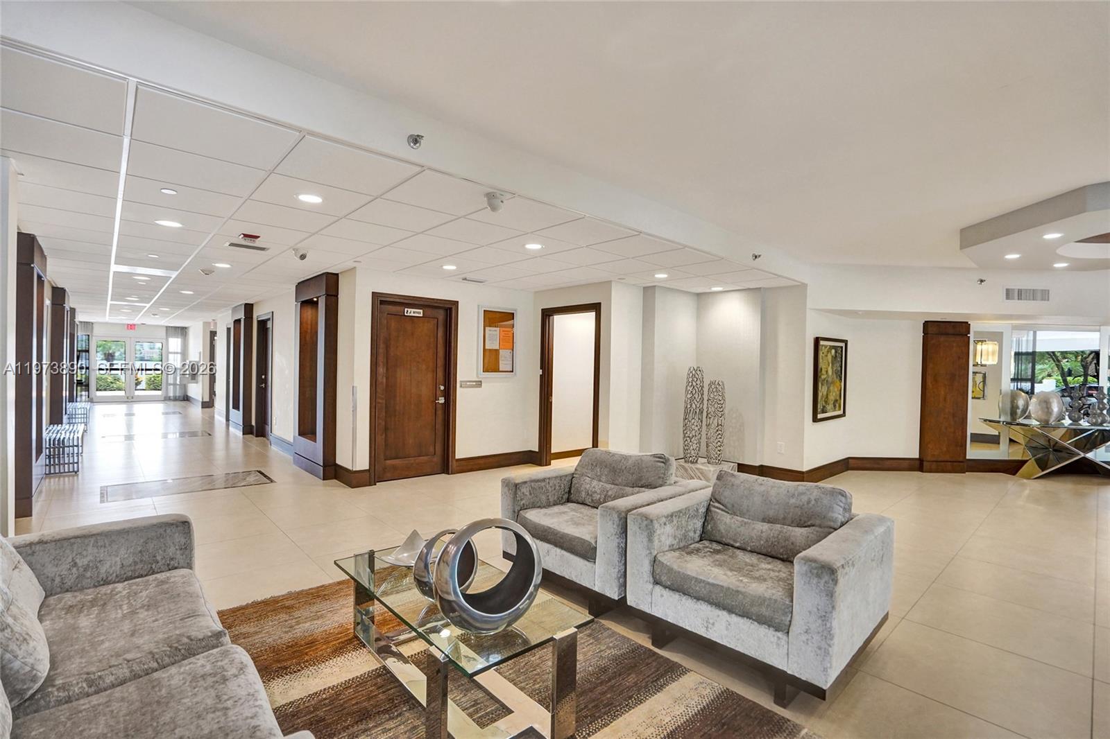 LE MAISONNEUVE CONDO - Residential