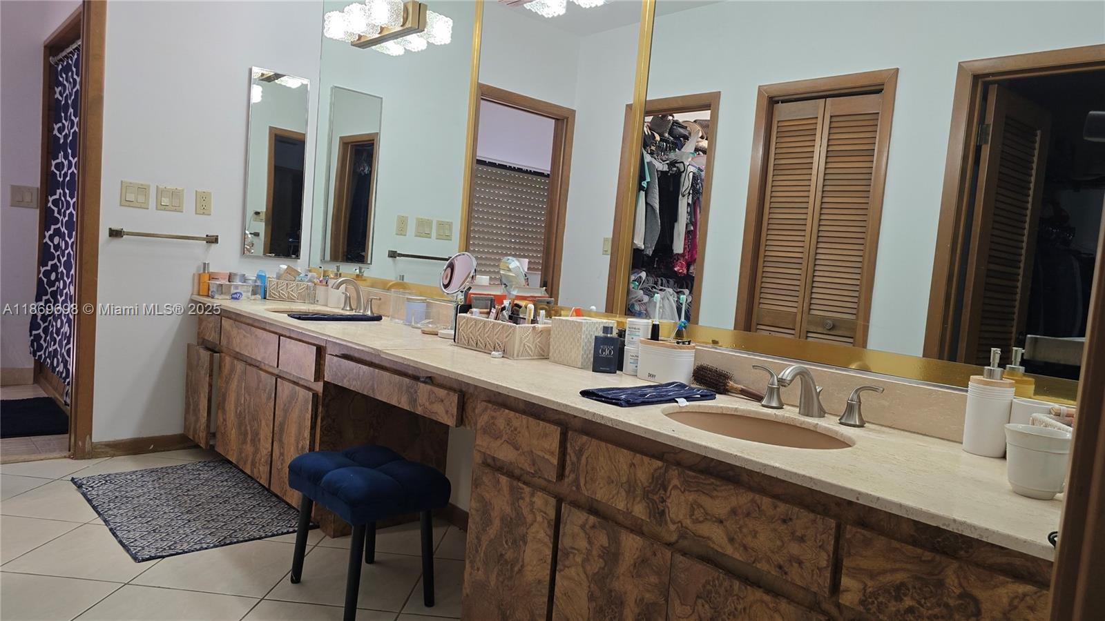 PINE BAY ESTATES SOUTH - Residential Lease