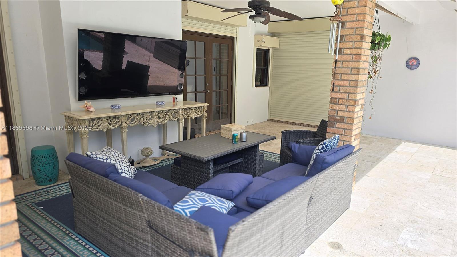 PINE BAY ESTATES SOUTH - Residential Lease