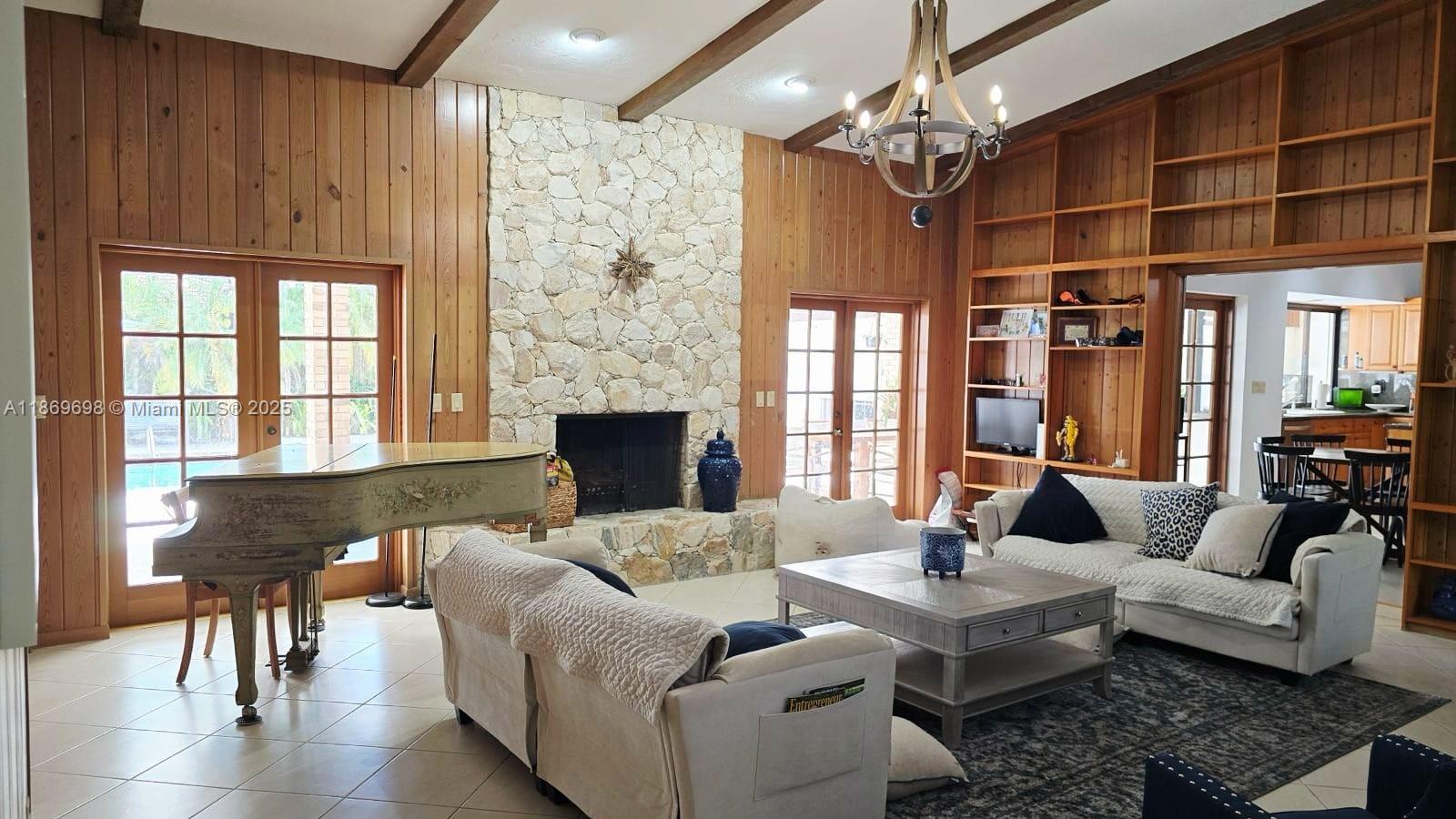 PINE BAY ESTATES SOUTH - Residential Lease