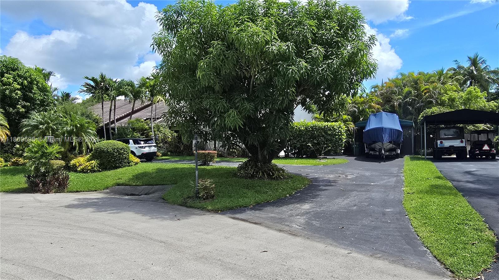 PINE BAY ESTATES SOUTH - Residential Lease