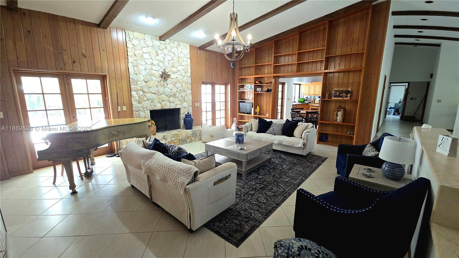 PINE BAY ESTATES SOUTH - Residential Lease