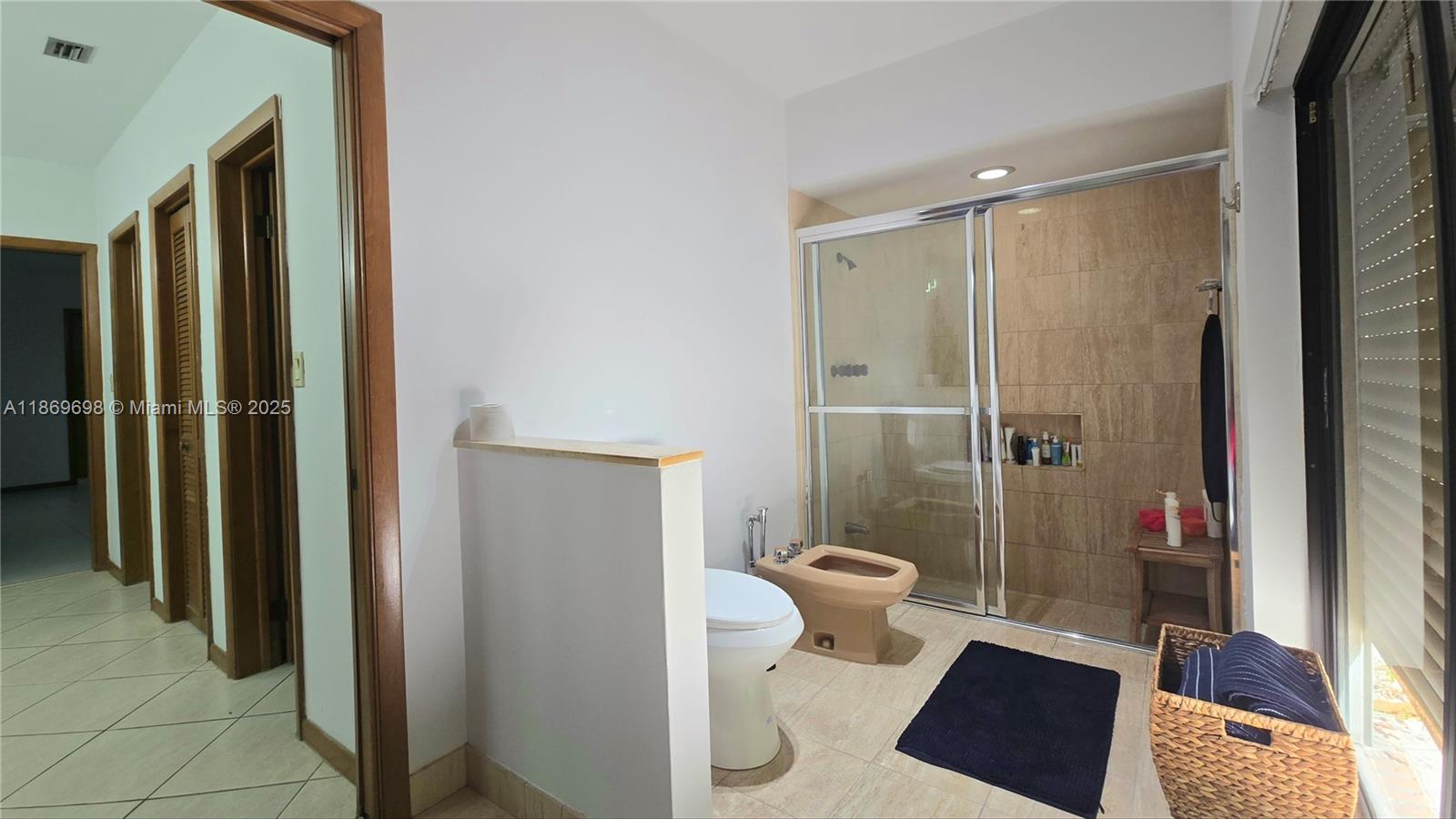 PINE BAY ESTATES SOUTH - Residential Lease