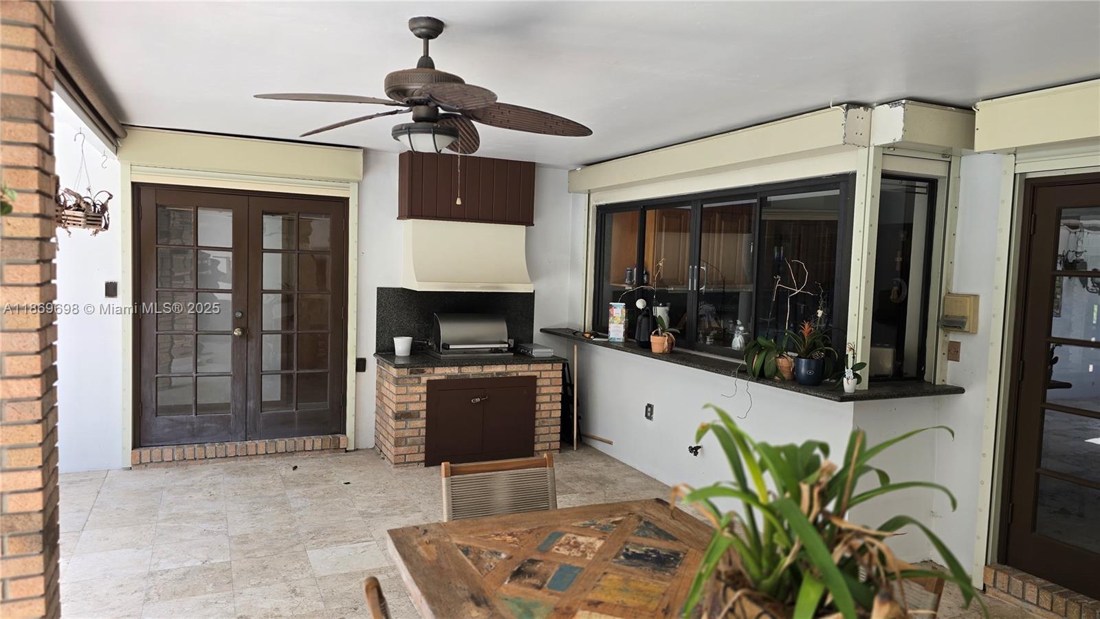 PINE BAY ESTATES SOUTH - Residential Lease