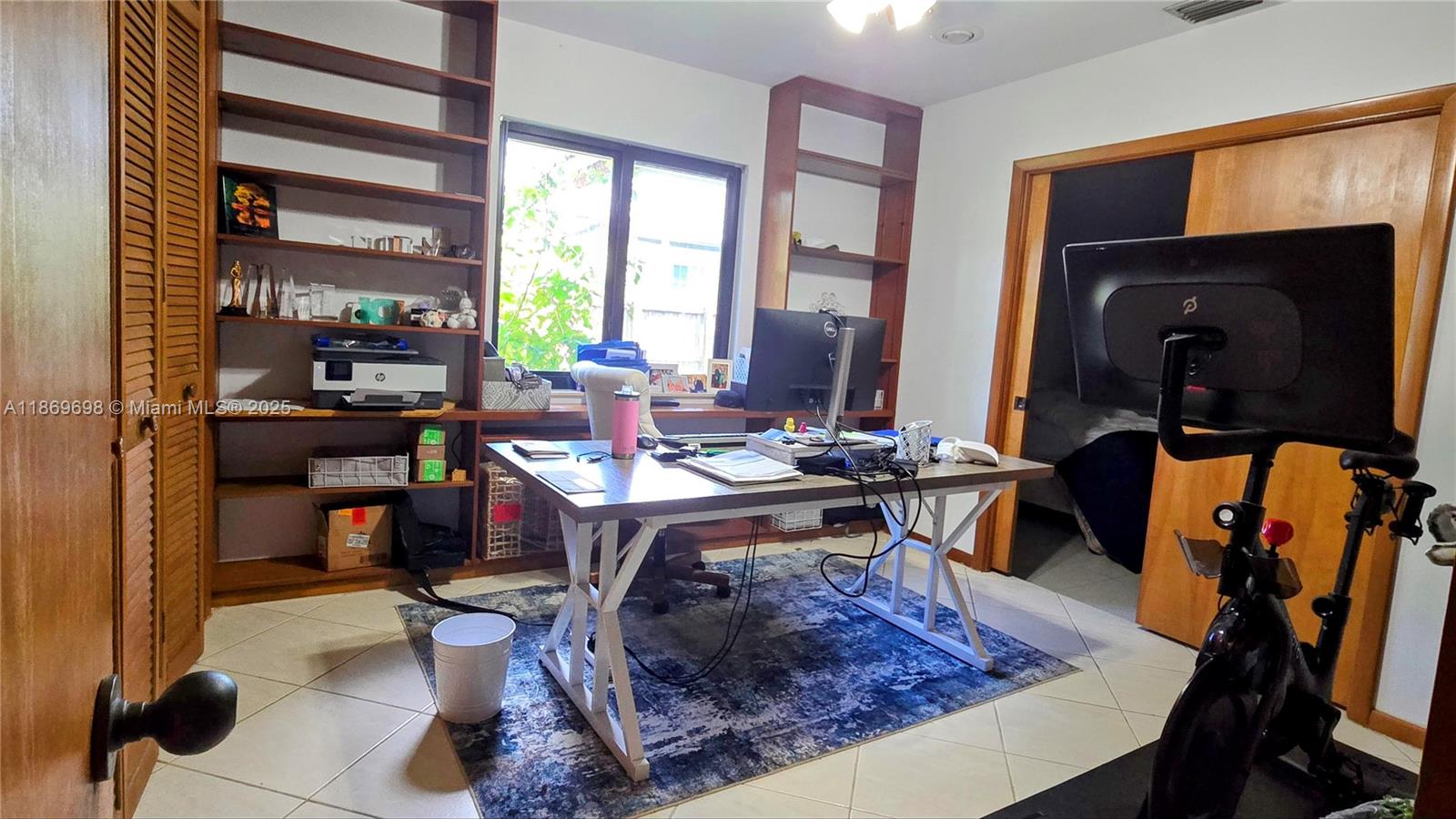 PINE BAY ESTATES SOUTH - Residential Lease