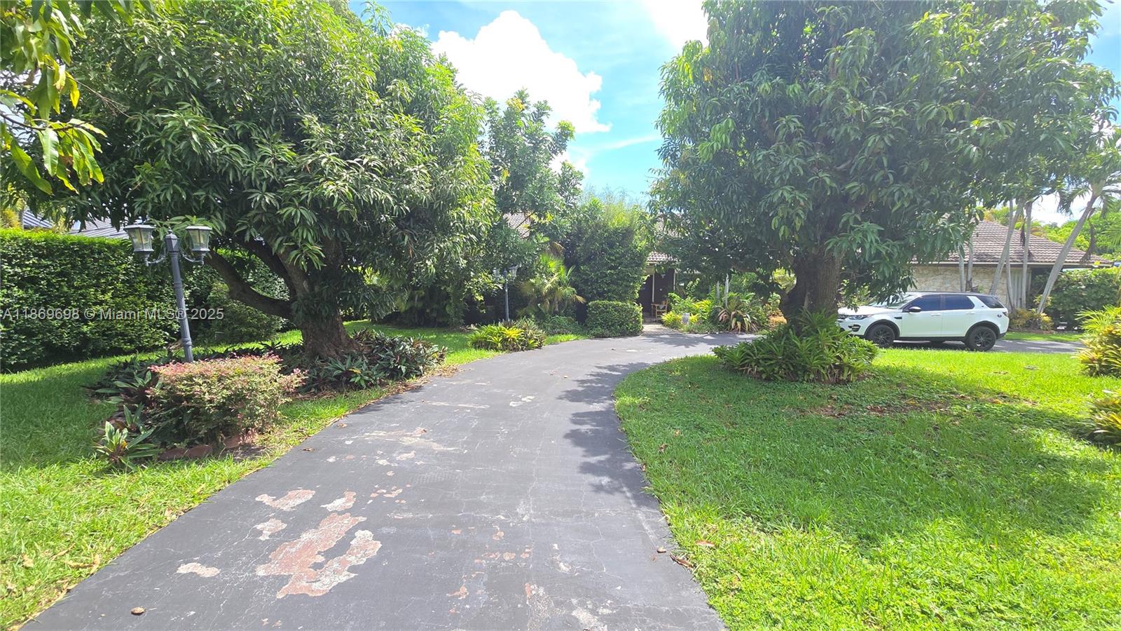 PINE BAY ESTATES SOUTH - Residential Lease