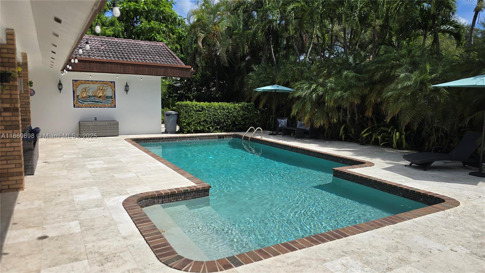 PINE BAY ESTATES SOUTH - Residential Lease