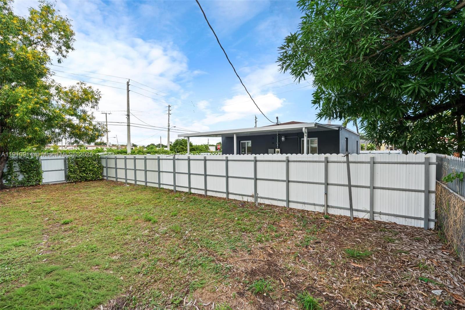 OPA LOCKA PLAT NO 3 REV - Residential