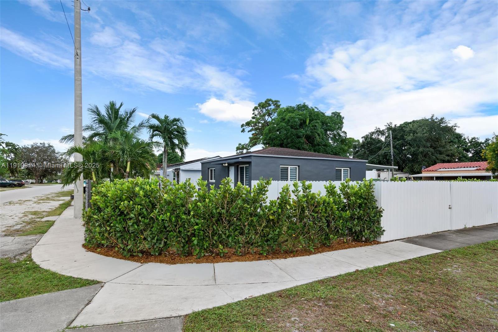 OPA LOCKA PLAT NO 3 REV - Residential