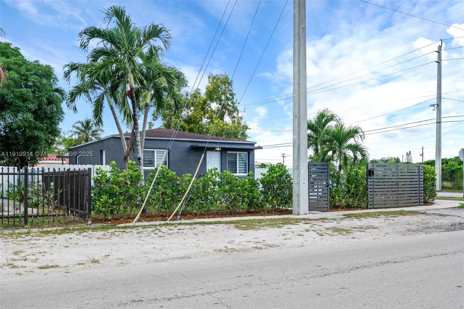 OPA LOCKA PLAT NO 3 REV - Residential