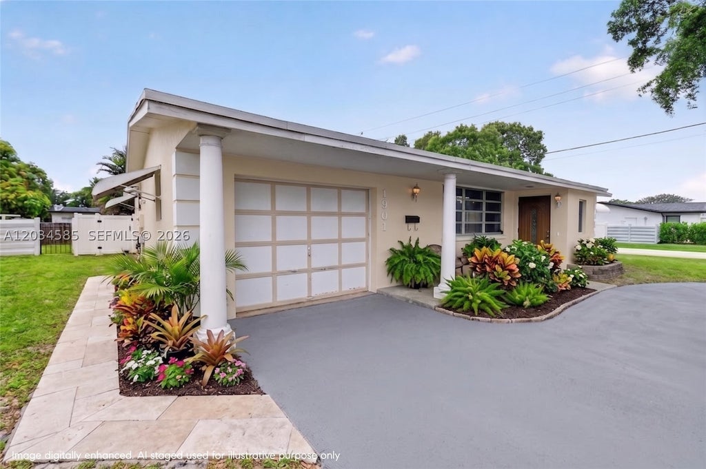 Photo of 1901 N 56th Ave, Hollywood, FL 33021 (MLS # A12034585)