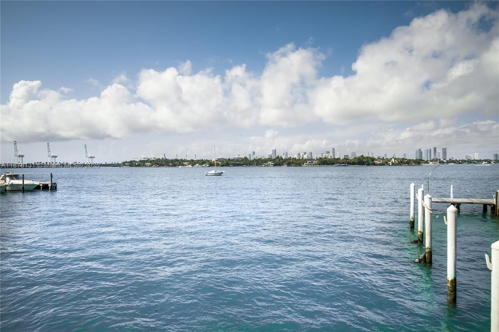 MIRADOR 1000 CONDO - Residential