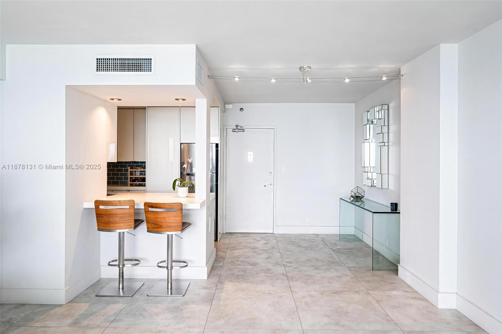 MIRADOR 1000 CONDO - Residential