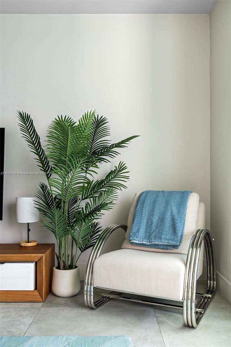 MIRADOR 1000 CONDO - Residential