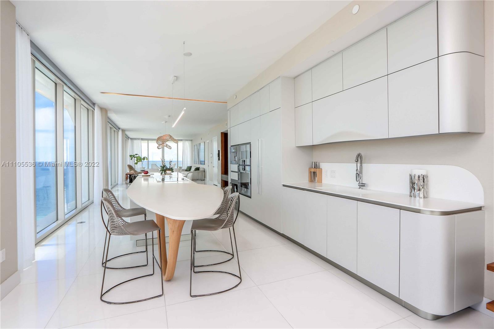 JADE SIGNATURE CONDO - Residential