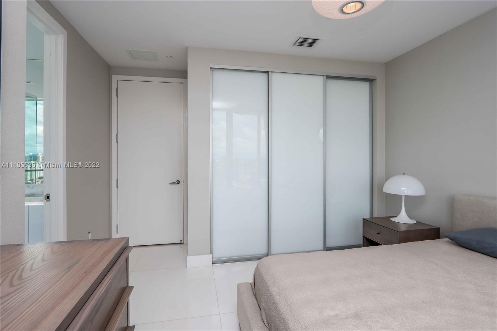 JADE SIGNATURE CONDO - Residential