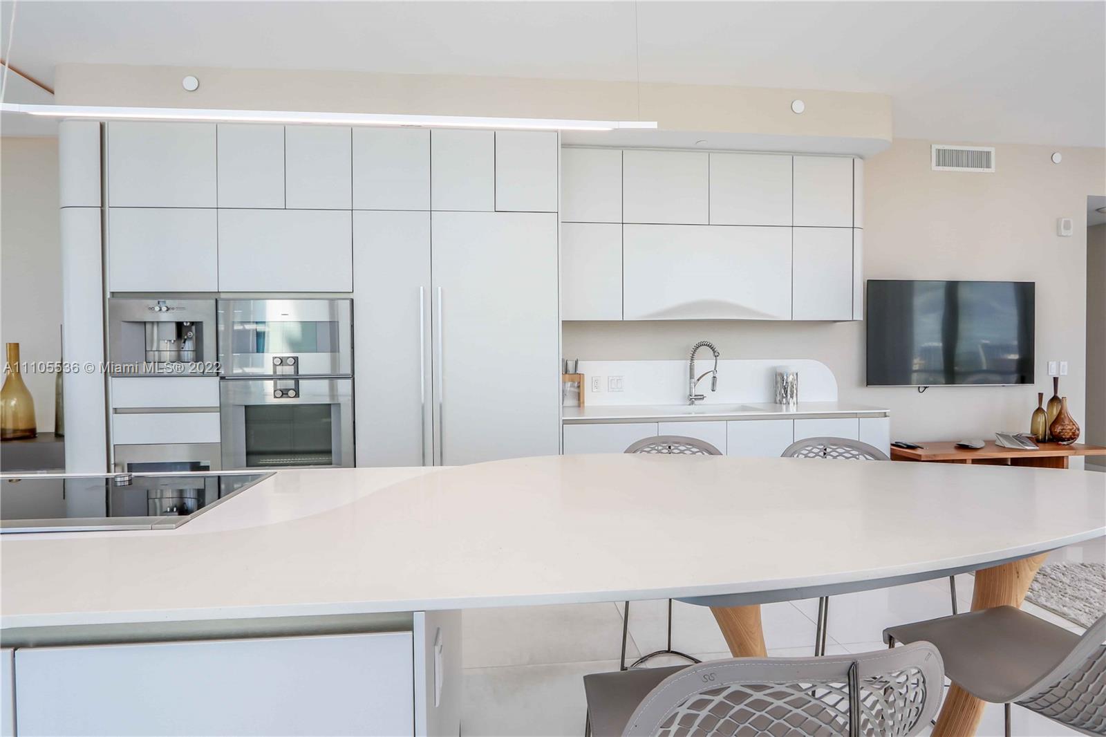 JADE SIGNATURE CONDO - Residential