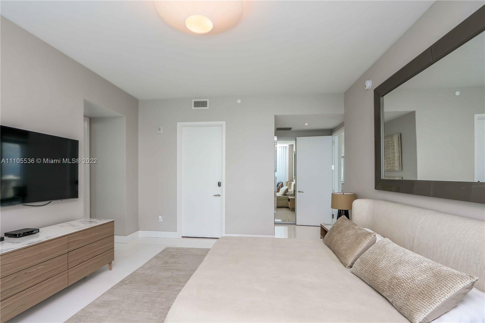 JADE SIGNATURE CONDO - Residential