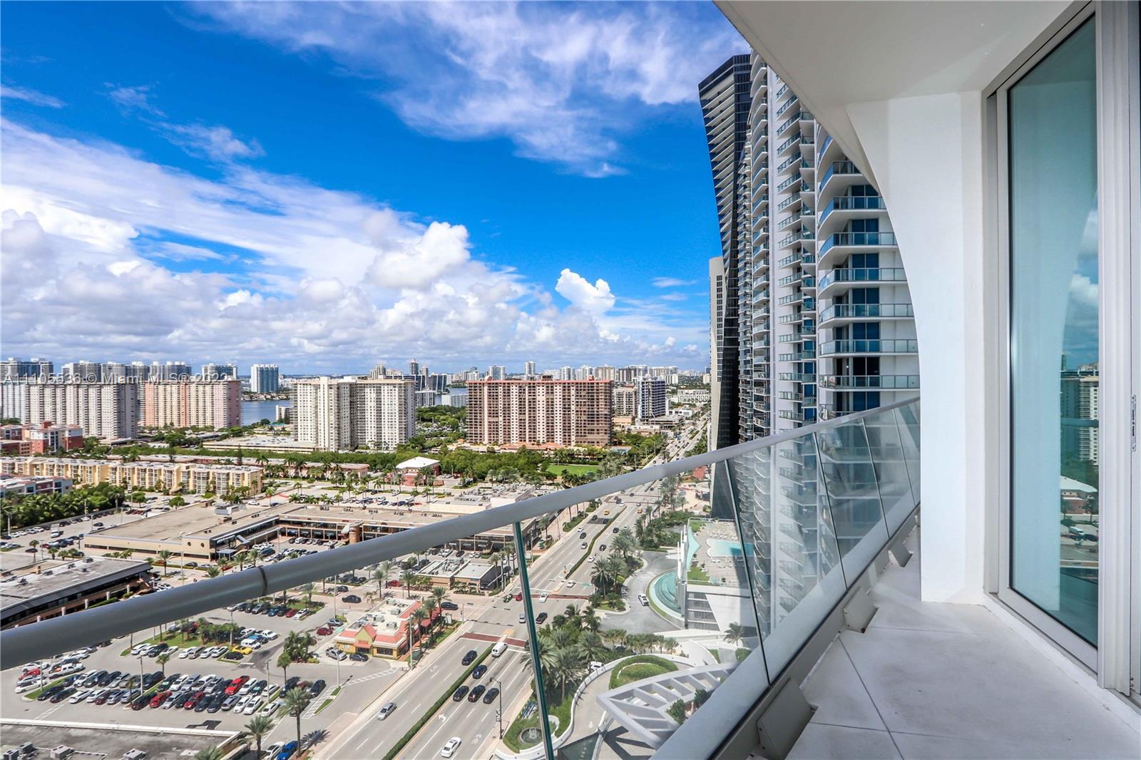 JADE SIGNATURE CONDO - Residential