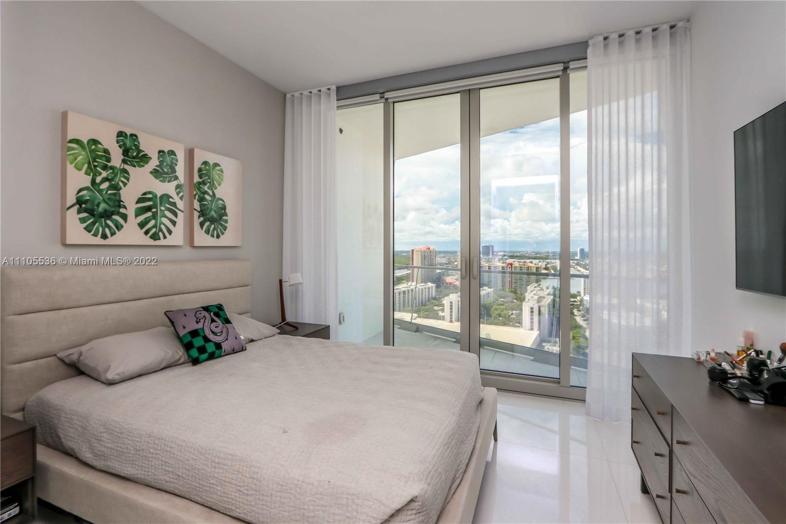 JADE SIGNATURE CONDO - Residential