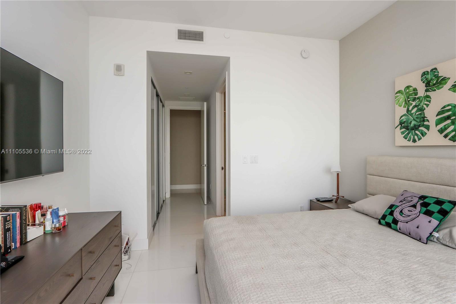 JADE SIGNATURE CONDO - Residential