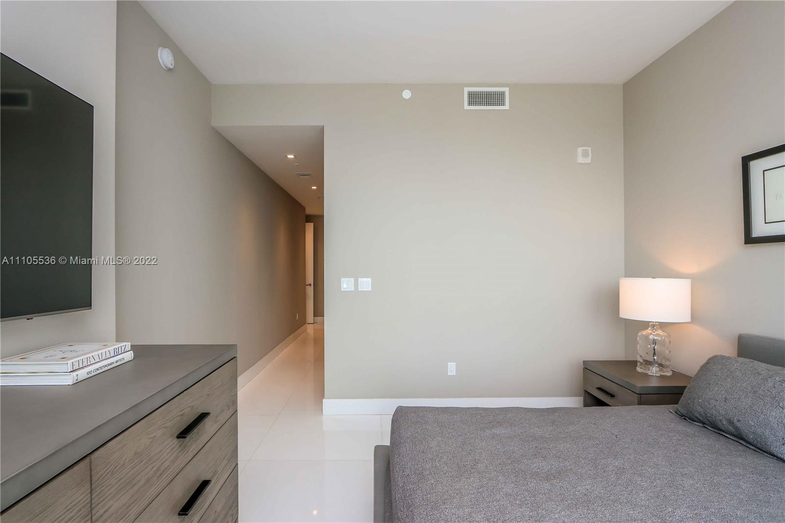 JADE SIGNATURE CONDO - Residential