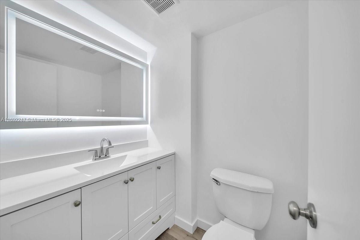 EDEN ISLES CONDO PART 2 - Residential