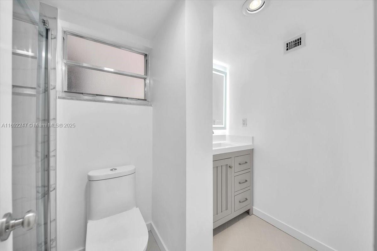 EDEN ISLES CONDO PART 2 - Residential