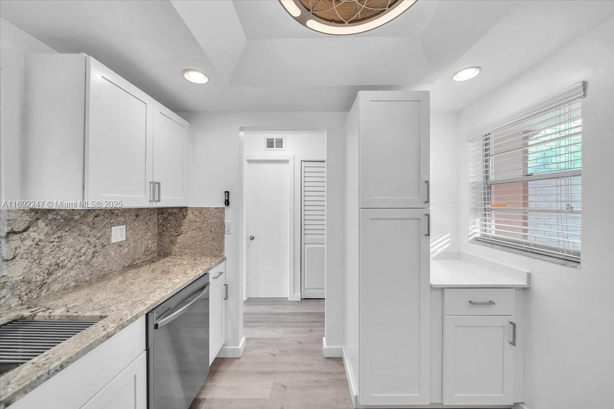 EDEN ISLES CONDO PART 2 - Residential