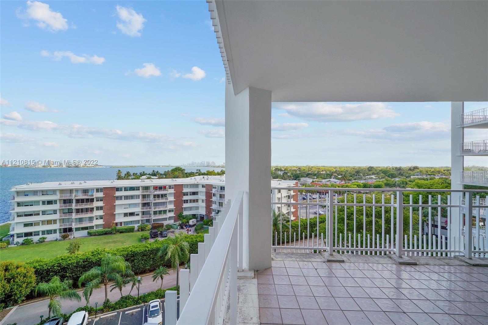 THE TOWERS OF QUAYSIDE CO - Residential