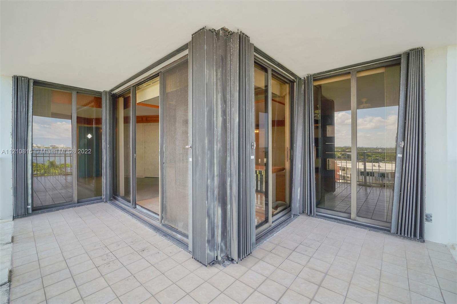 THE TOWERS OF QUAYSIDE CO - Residential