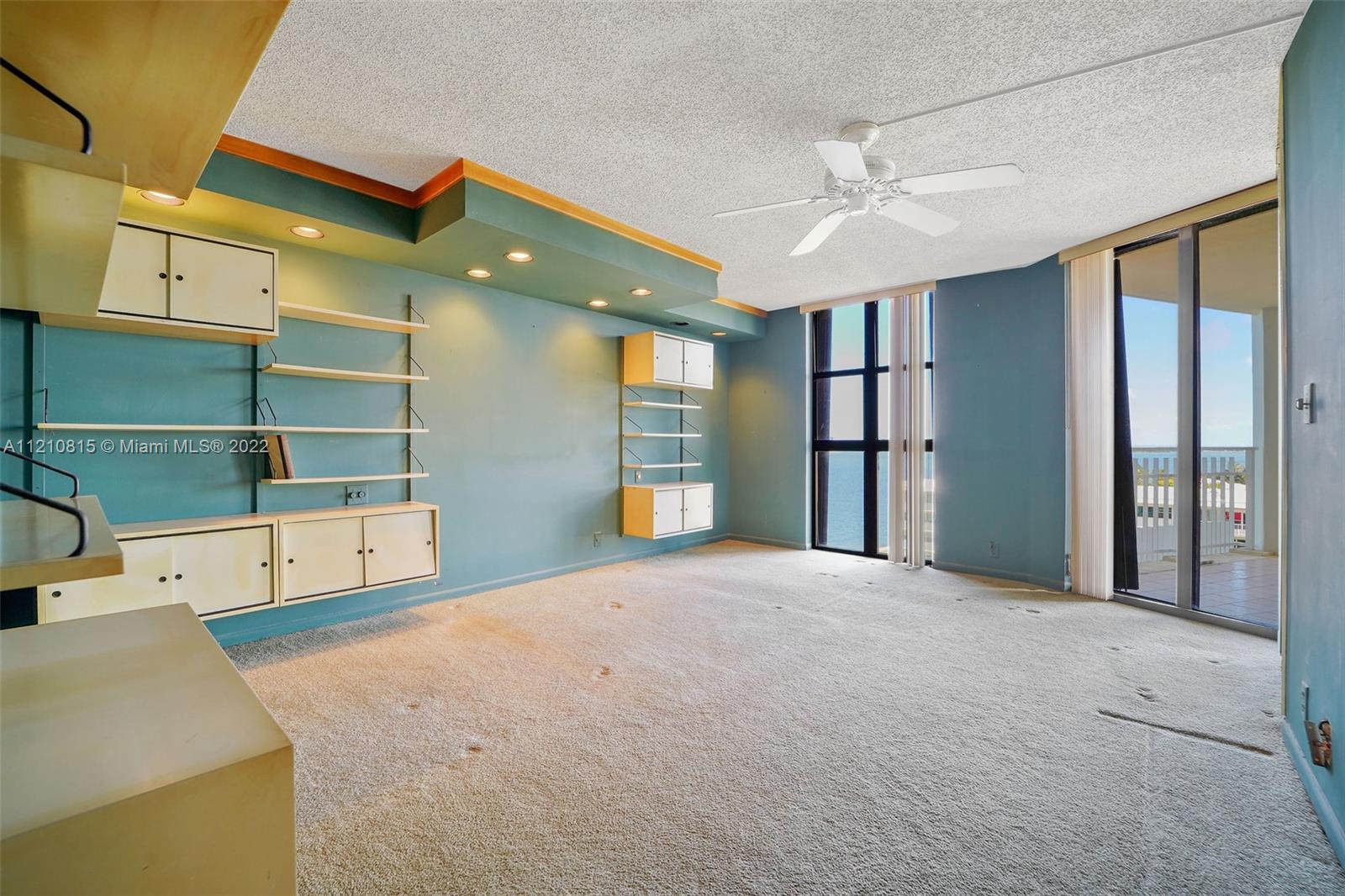 THE TOWERS OF QUAYSIDE CO - Residential