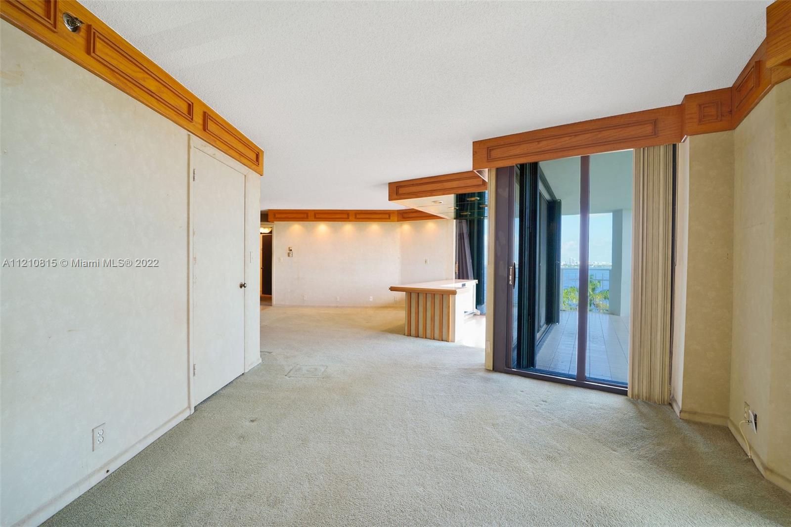 THE TOWERS OF QUAYSIDE CO - Residential