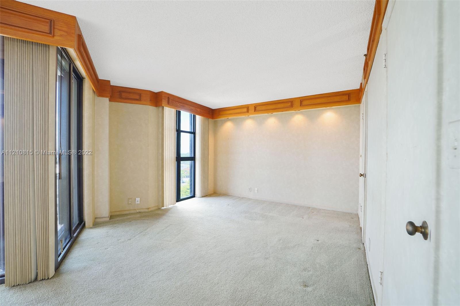 THE TOWERS OF QUAYSIDE CO - Residential