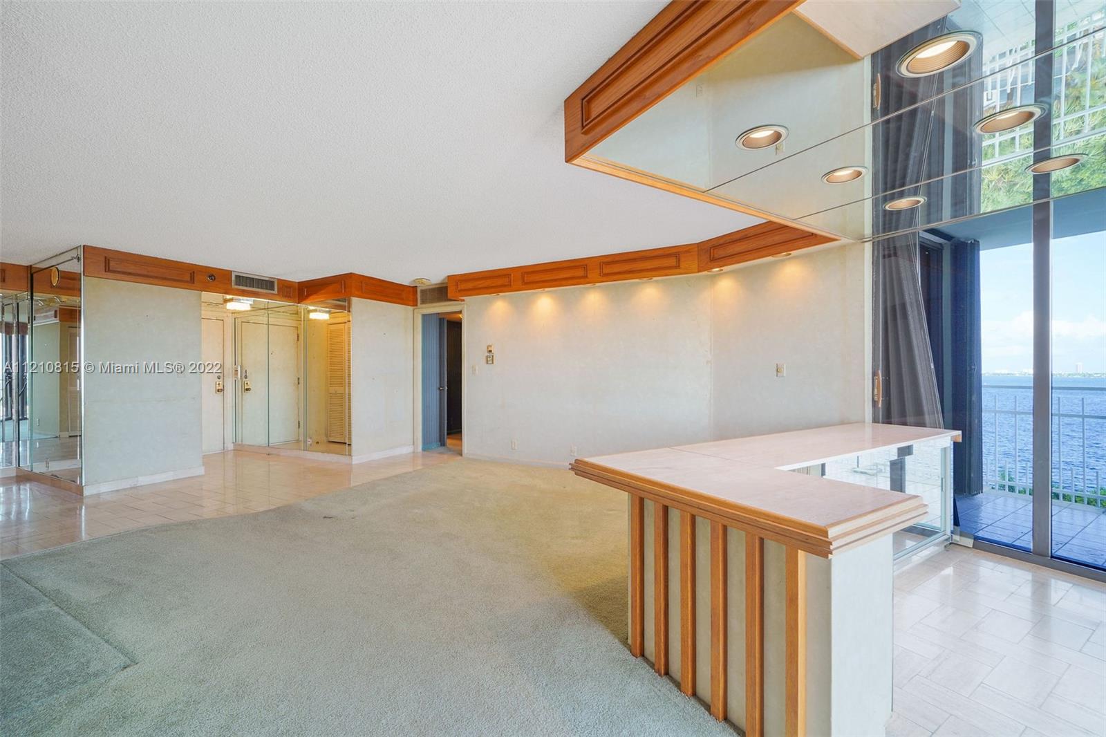 THE TOWERS OF QUAYSIDE CO - Residential