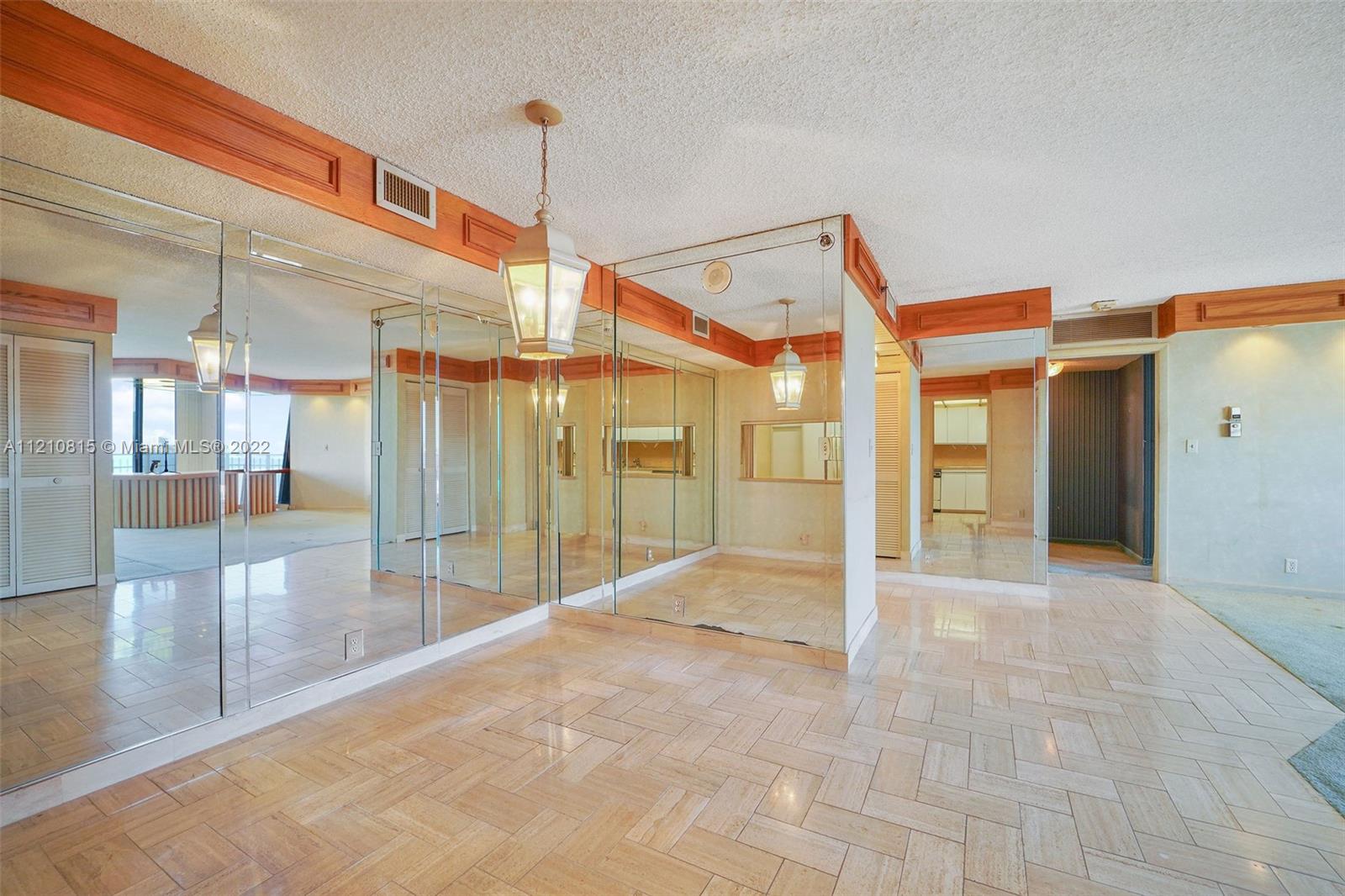 THE TOWERS OF QUAYSIDE CO - Residential