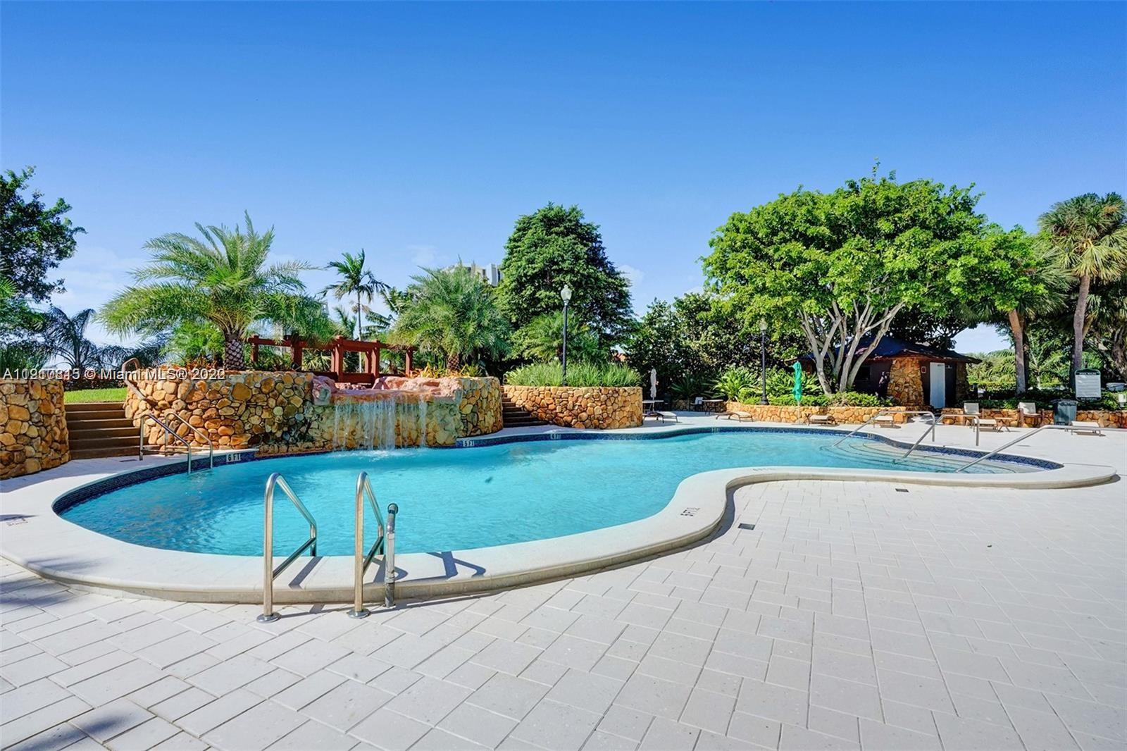 THE TOWERS OF QUAYSIDE CO - Residential