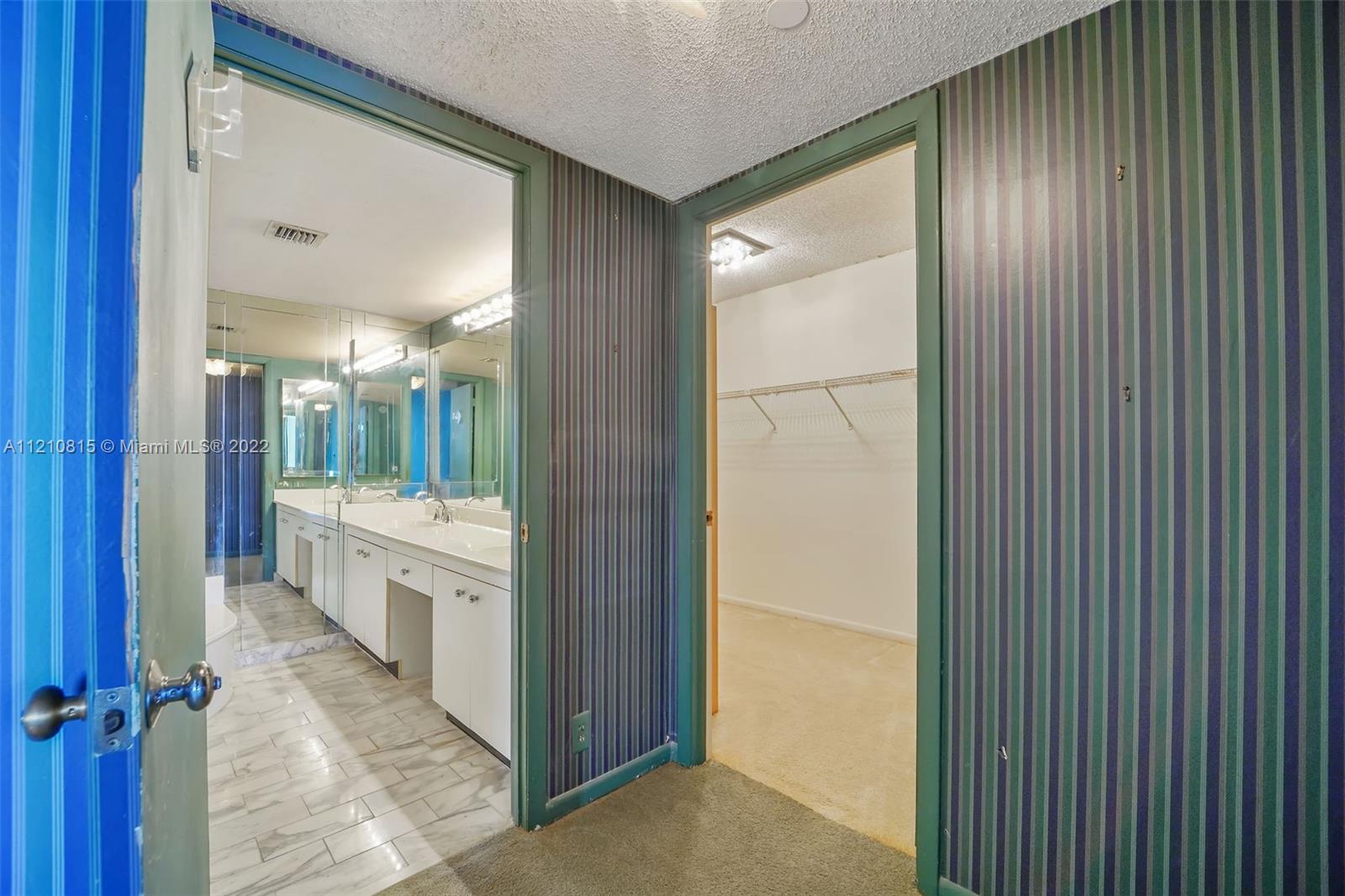 THE TOWERS OF QUAYSIDE CO - Residential