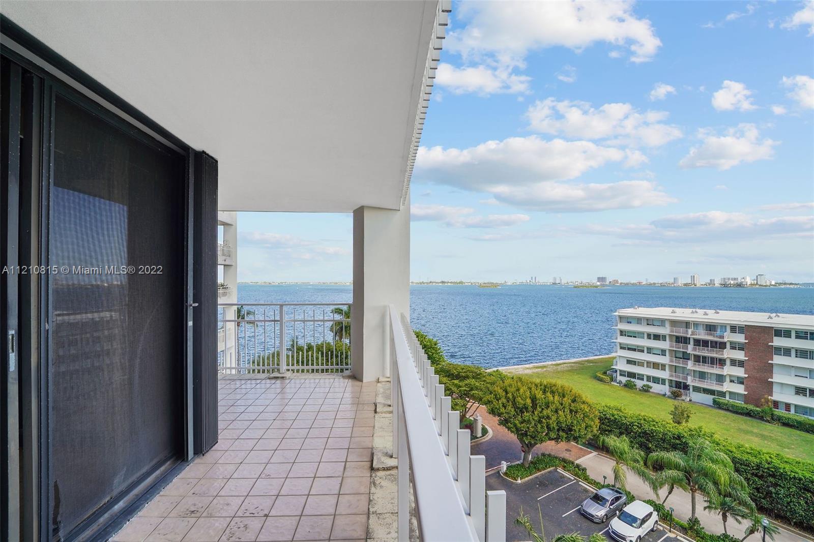 THE TOWERS OF QUAYSIDE CO - Residential