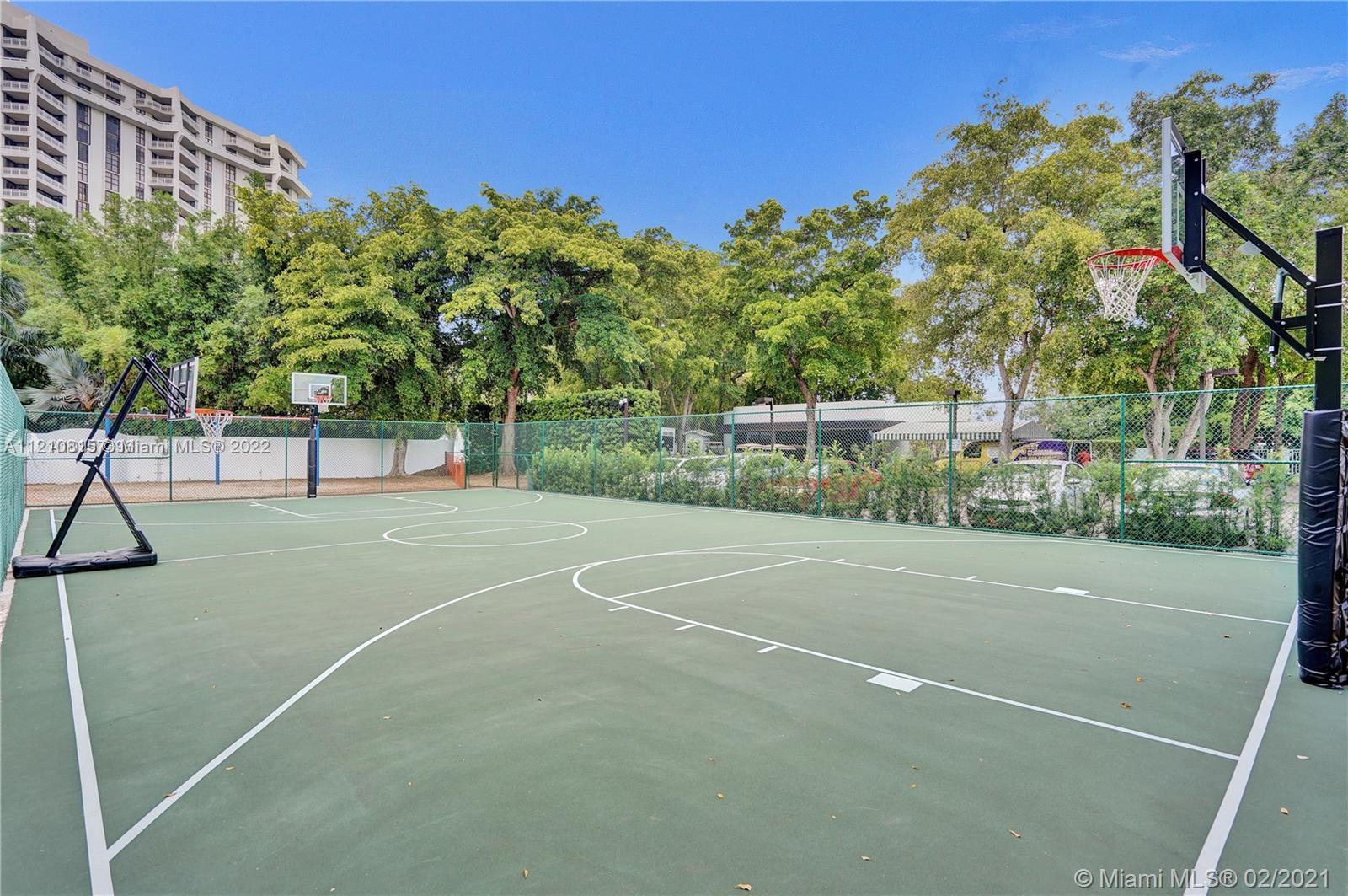 THE TOWERS OF QUAYSIDE CO - Residential