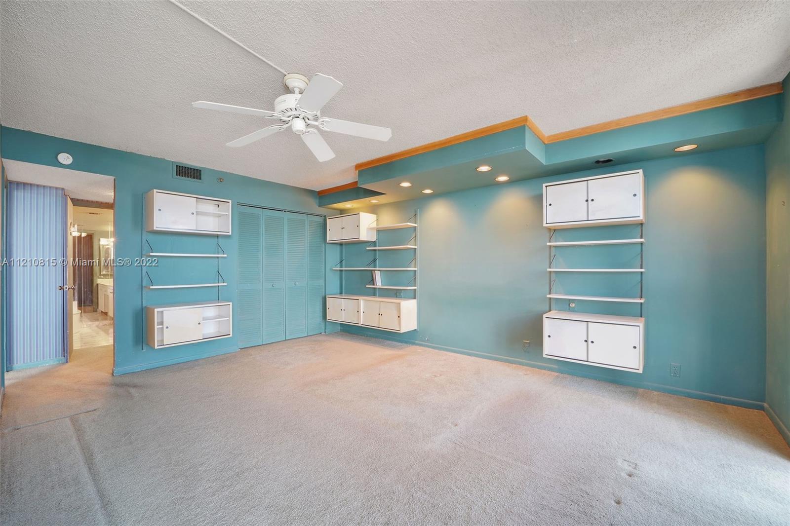 THE TOWERS OF QUAYSIDE CO - Residential