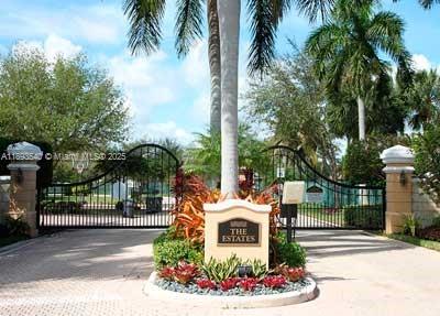 THREE ISLANDS 3RD SECTION - Residential