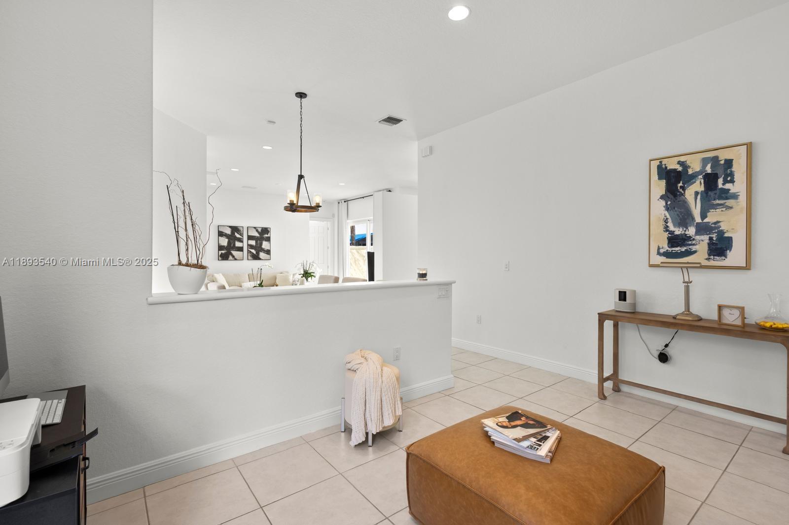 THREE ISLANDS 3RD SECTION - Residential