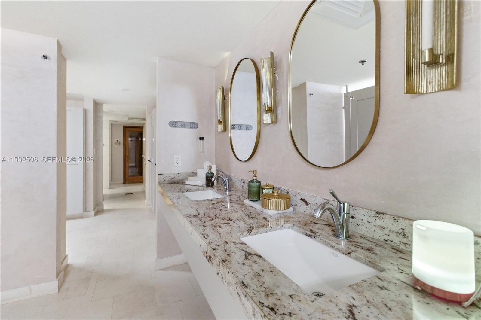 MAYFIELD CONDO - Residential