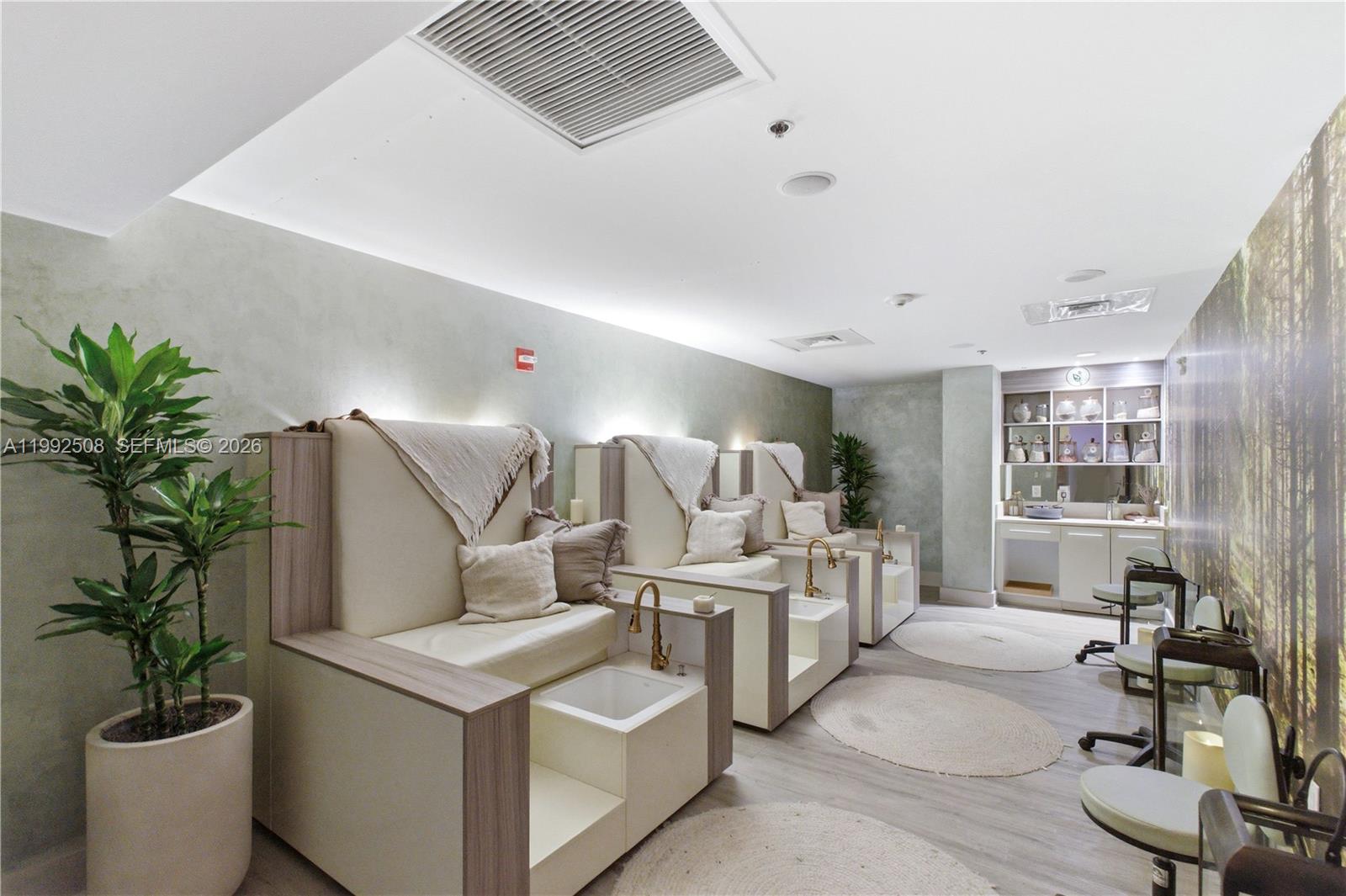 MAYFIELD CONDO - Residential