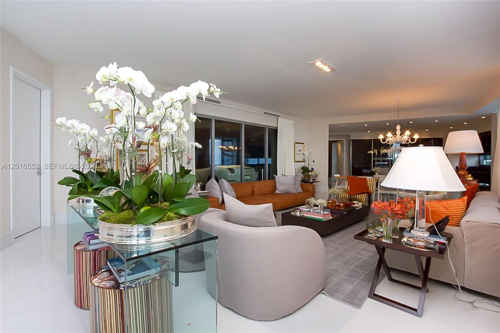 PORSCHE TOWER - Residential Lease